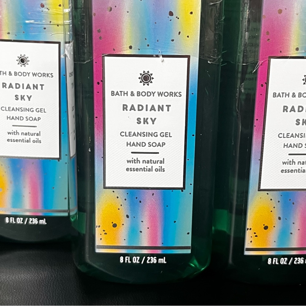 4-Pack Bath Body Works RADIANT SKY Cleansing Gel Hand Soap 8oz SEALED - Picture 2 of 4